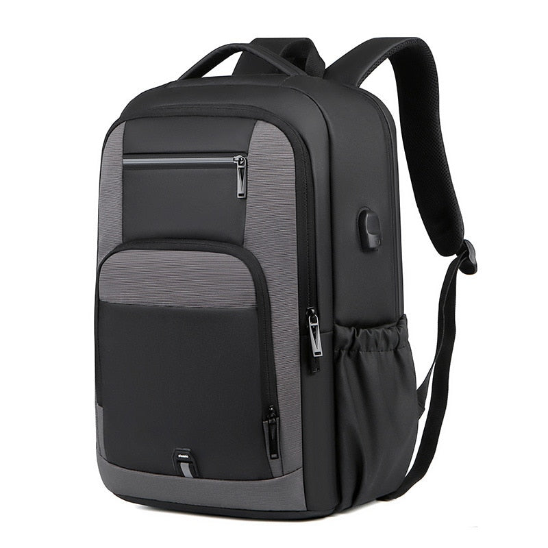 Mochila Masculina para Notebook até 17' com carregamento USB - Fox Bag
